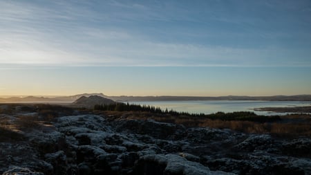Mountains, Lake and green moss in the Þingvellir national park