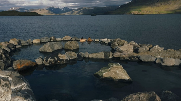 Incredible ressourcing moment in the Hvammsvík hot springs